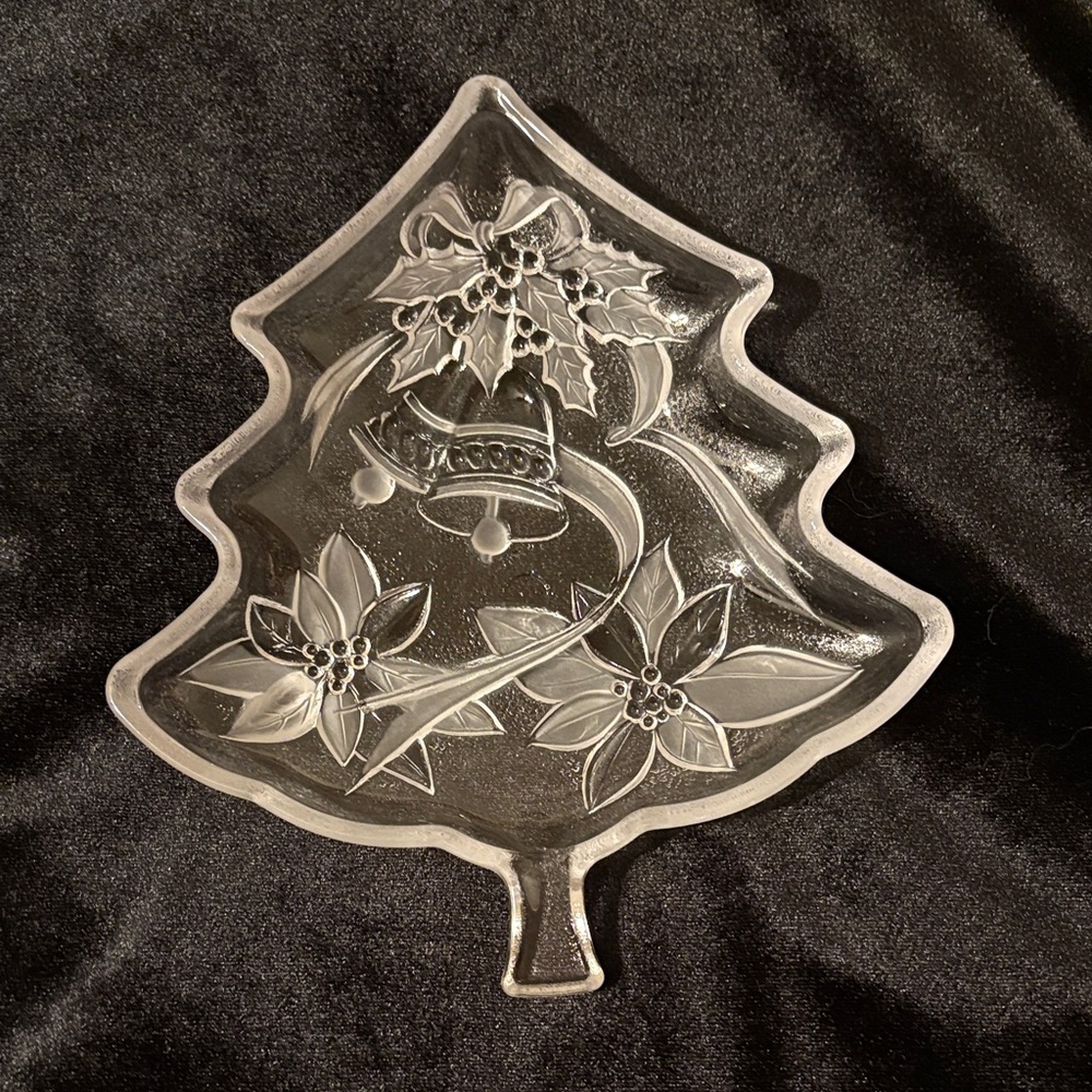 Mikasa Clear Glass Holiday Tree Dish